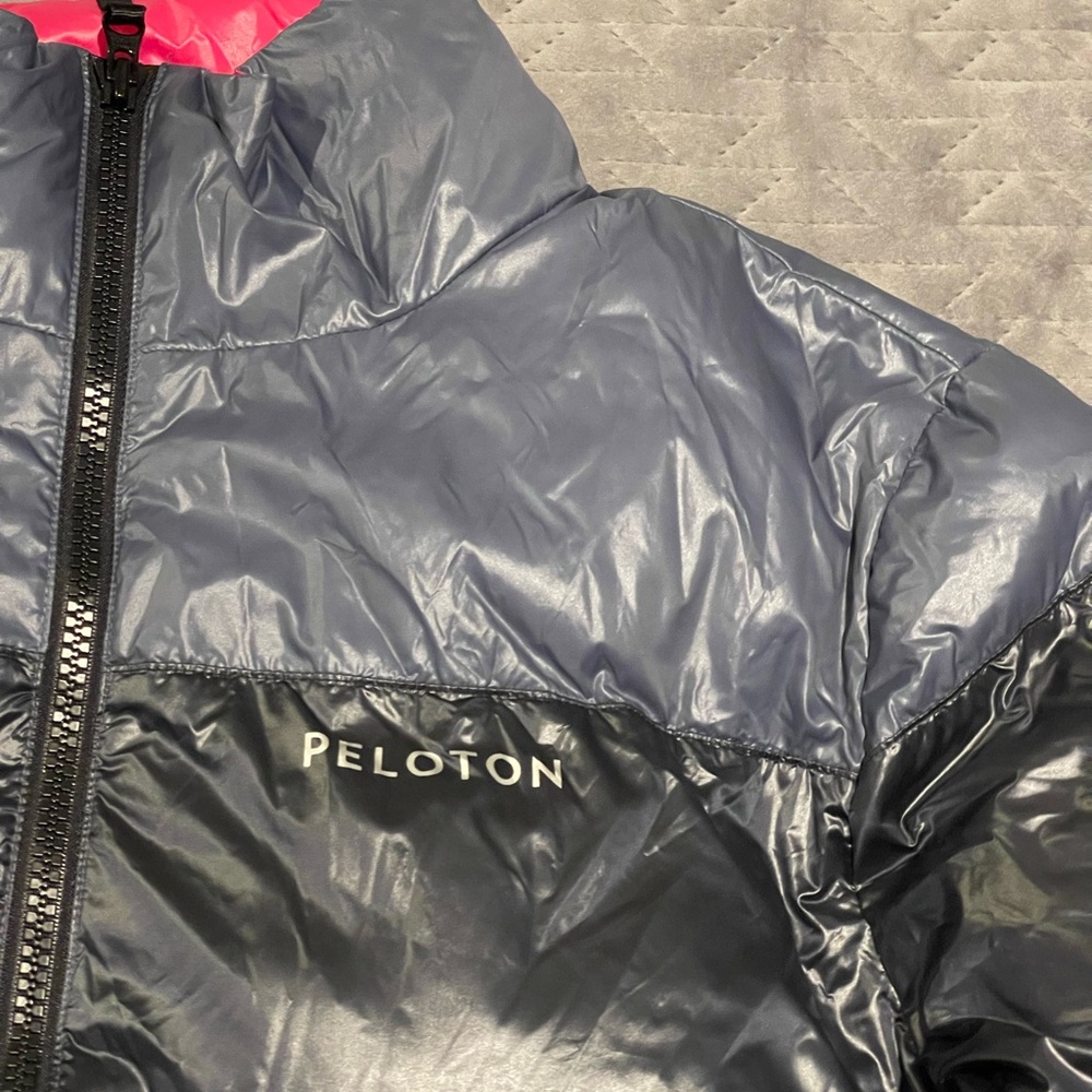 Peloton puffer jacket women’s size large pre-owned condition‎ - Picture 3 of 12